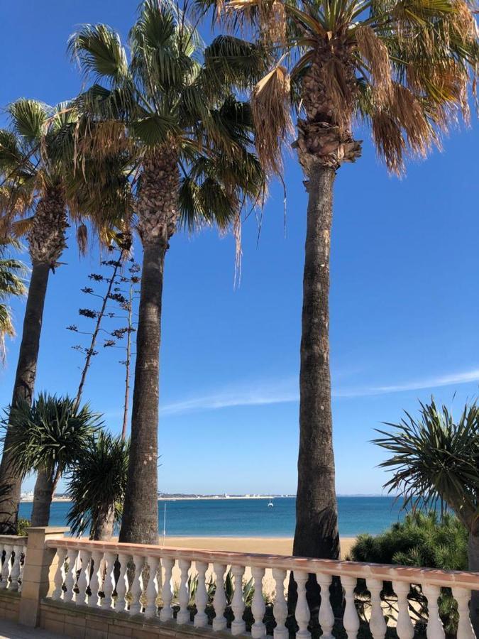 Casa en primera línea de playa Rota Exterior foto